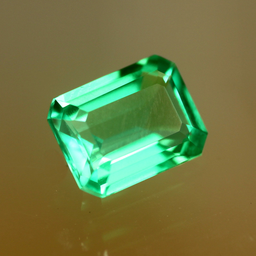 Lab Columbia Emerald: Emerald 