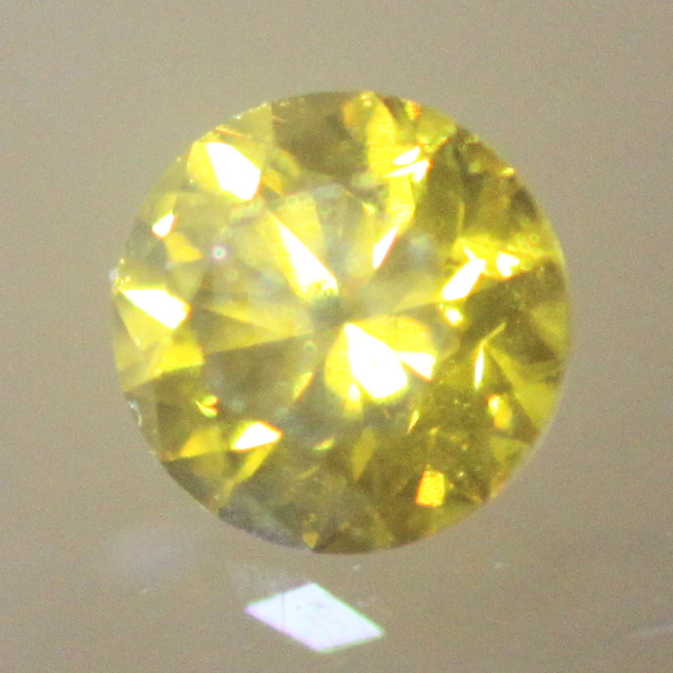 Synthetic Diamond:  Round Brilliant Dark Yellow 